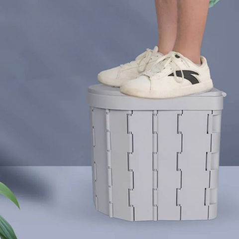 Skladacia Cestovná Toaleta — Kompaktná a Ľahko Prenosná