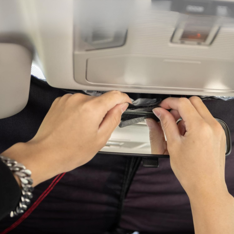 Hajtható napernyő szélvédőhöz — Hőcsökkentés és könnyű telepítés 