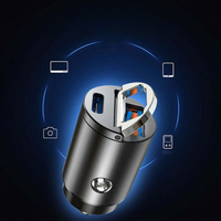 USB-autonavigaattorin laturin sovitin – kompakti tupakansytyttimen liitin 