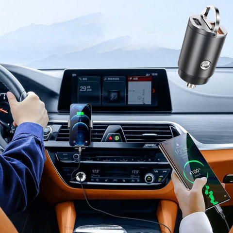 USB-autonavigaattorin laturin sovitin – kompakti tupakansytyttimen liitin 