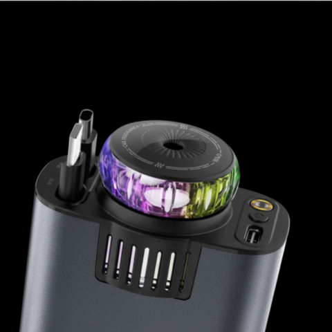 マルチファンクション車載充電器 — 高速充電 & アロマディフューザー 