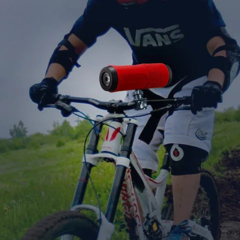 Lampa rowerowa z głośnikiem Bluetooth — oświetlenie i muzyka w jednym urządzeniu 