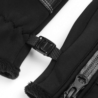 Zimowe rękawiczki rowerowe - codzienne użytkowanie i praktyczny design