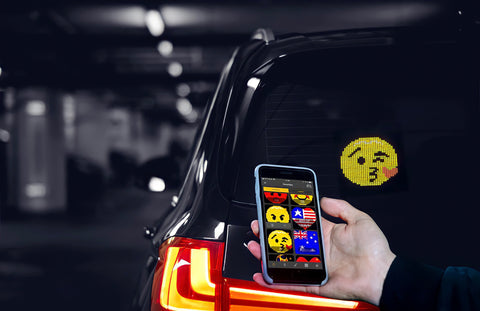 LED Emoji Skilt for Bil — Moderne og Interaktiv Stil 